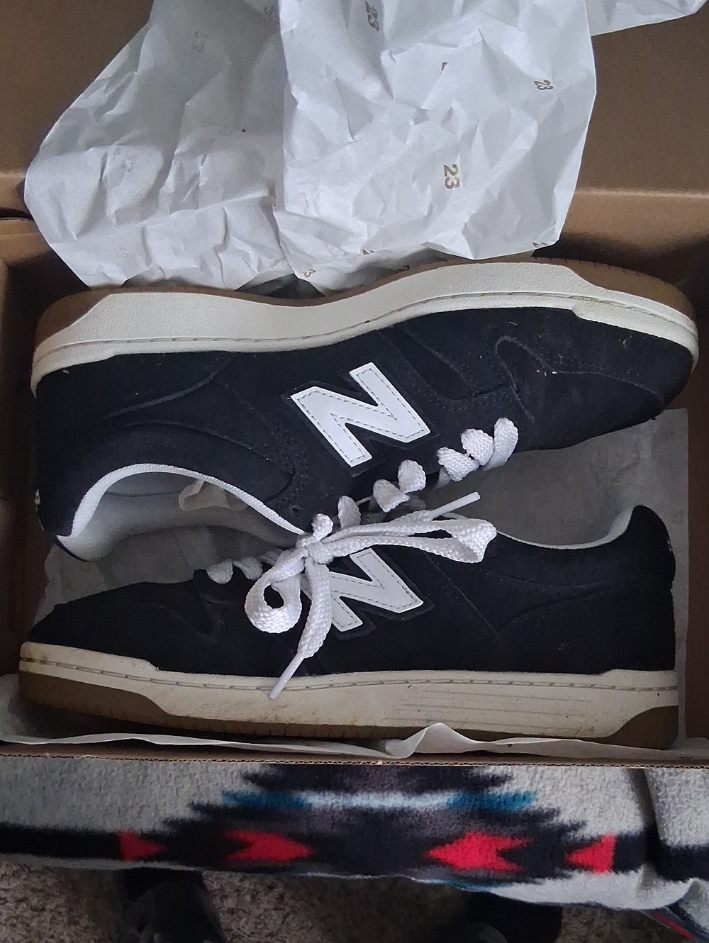New Balance Men’s Black Suede Casual Sneakers